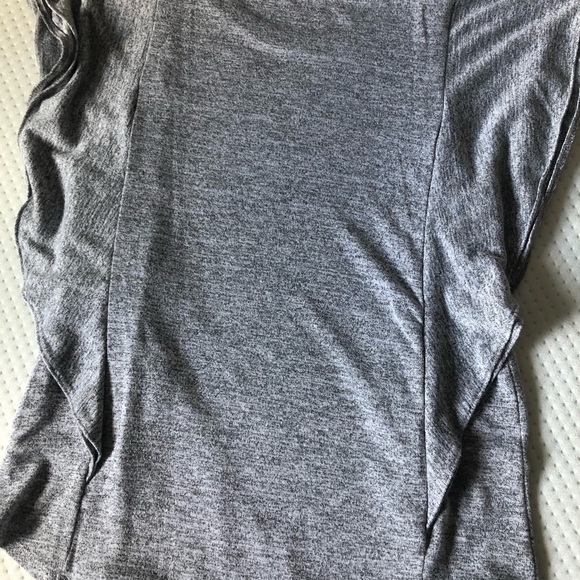 GAP Ruffle Top - Picture 6 of 10